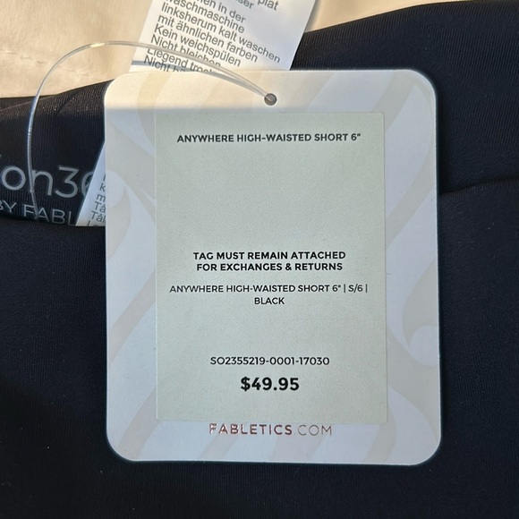 Womens Fabletics Workout shorts - Picture 1 of 6